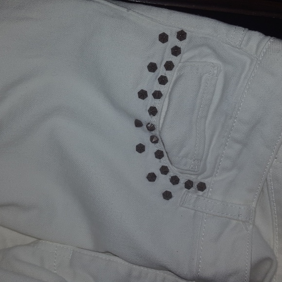 American Eagle Skinny Jeans - Picture 2 of 3